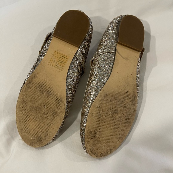 Crewcuts Silver Dress Shoes with Ankle Strap Girls size 6 - Picture 3 of 3